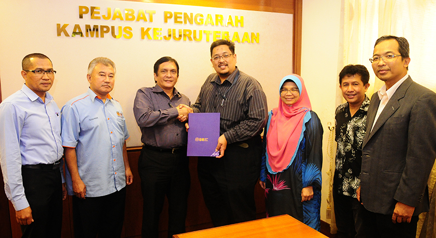 Pengarah Farhan 9303